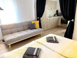 Ferienwohnung 2 Grüner Fürst mit Sitzecke im Innenhof & Parkplatz & Nähe Park - Bad Muskau - 6