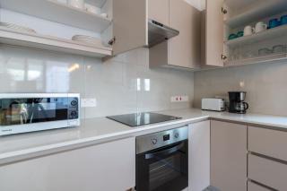 Beachcomber 2-Bedroom Apartment in Larnaca - Larnaca - 7