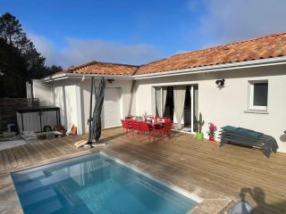 Villa Les Pins, terrasse, piscine et jardin clôt, vue forêt - Mimizan - 7