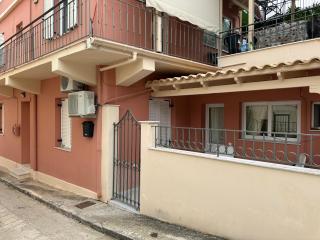 Kefalonian Comfort in Town - Argostoli - 8