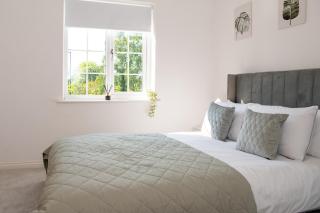 Spacious Retreat with Parking: Ideal for Families & Contractors - York - 9