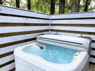 Arc Pod-HotTub-HuntersMoon-Warminster-Bath - 9