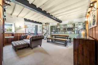 Grade II Listed Peak District Property - 9