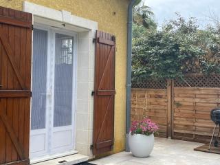 Mazet des Orchidées - Gîte 4 personnes 50 m2 - Jardin, spa privé De Pâques à fin Septembre - indépendant - stationnement privé - 4