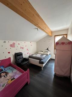 Villa Tencenoise - - 1