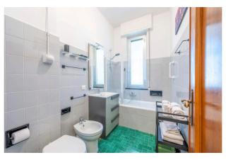 Genova Holidays House Erma - Parcheggio Privato e Wi-Fi - AC - Genova - 5