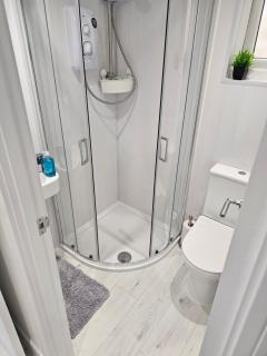 Single Cosy Bedroom in Dartford- Private Entrance for guest - Kent - 1