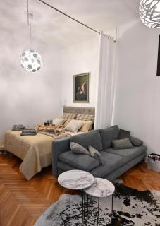 Simply Red Apartment - 8