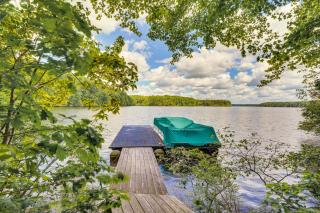 Lakefront Roxboro Home with Private Dock! - Roxboro - 8