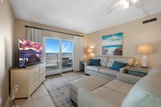 Marvel at the spectacular views from this bright corner condo! - New Smyrna Beach - 3