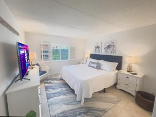 Coastal condo with beachfront views and pool access! - New Smyrna Beach - 7