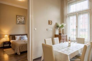 Warm & Cozy Central Home by Anna - Budapest - 6