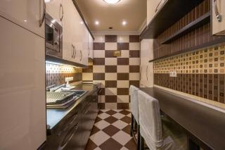 Warm & Cozy Central Home by Anna - 2