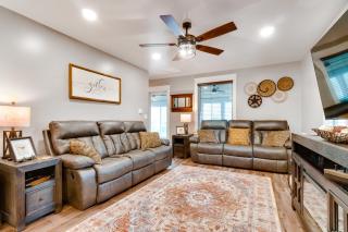 Scenic Yankton Retreat with Fire Pit 1 Mi to Lake! - 2