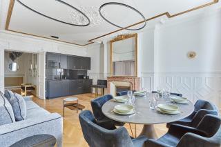 Sublime Apartment Montaigne Arc de Triomphe by Studioprestige - Paris - 2