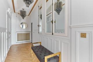 Sublime Apartment Montaigne Arc de Triomphe by Studioprestige - 3
