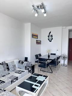 TINI Sea View Apartment - Sarandë - 9
