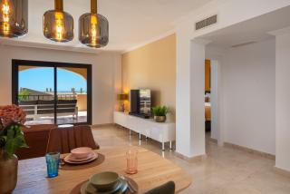 Charming 2-Bedroom with Beautiful Sea Views - Estepona - 3
