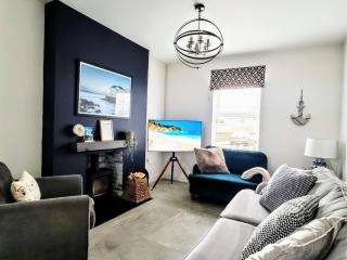 Sandy Beaches Portrush - Steps from Beach & Dining - Portrush - 0