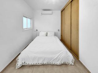 Elegant Beachside Apartment - Herzliya B - 7