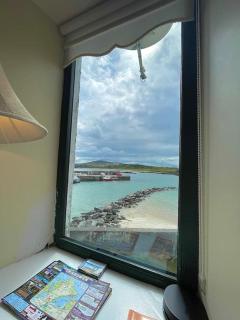 Top Floor Retreat Portmor- Sea, Beach & Balcony - Slievebane - 2