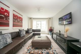 Spacious 3-Bedroom Apartment Near London Museum - 2