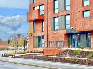 City Style Apartment 36 with Free Secure Parking - York - 7