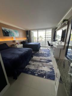 Ocean Manor Tiki Sunset Retreat - Fort Lauderdale - 1