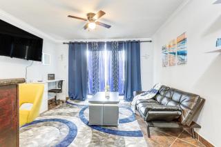 Galveston Beach Condo with Resort Amenities - Galveston - 7