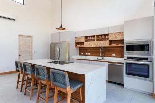 Beachside Bliss 4BR Lux Villa, Pool, Terrace, Golf - 4