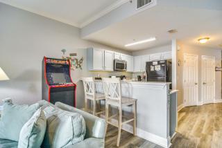 Waterfront Treasure Island Condo with Arcade - 1