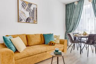 ARI Sunshine & Tiffany - Elegant Apartments with Balcony & Free Parking - Arad - 6