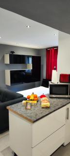 NÎMES Studio meublé 27 m² - 2