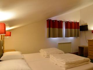 Appartement duplex 6 pers · Ski aux pieds · Piscine chauffée · Animaux admis - FR-1-181-2805 - 4