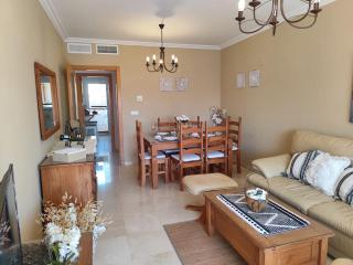 Penthouse Paradiso: 2BR Oasis in Casares del Sol - Casares - 2