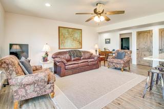Peaceful Missouri Getaway with Valley View and Patio! - - 6