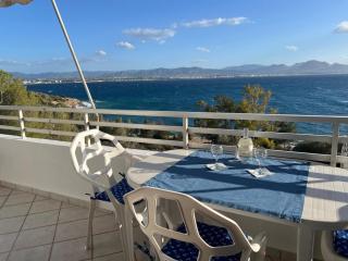 Atlas Apartment with Private Beach and SeaView Blue - 5