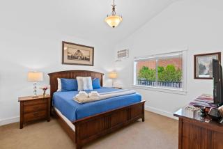 Crescent Bay Condo 207 - Meredith Lodging - Quincy - 5