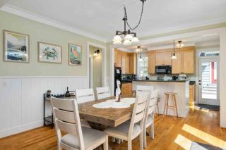 Ann and Kathy's Regal Seagull - 2