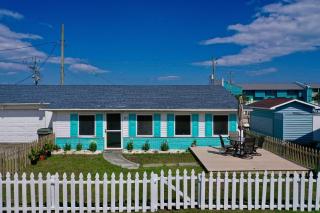 Bec's Beach Bungalow - Kure Beach - 0