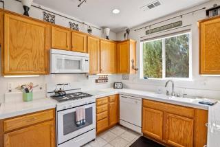 Manzanita Manor-Whimsical art & near downtown - Paso Robles - 9