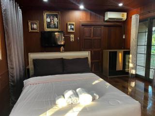 Jiratara Riverside Homestay (Entire home up to 4 guest) - 4