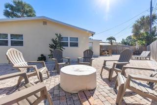 10 min 2 beach Hot Tub Pool Table FirePit Sleeps 8 - Deerfield Beach - 5