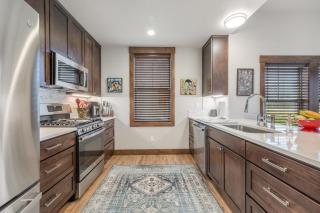 Pend Oreille Hideaway - 2