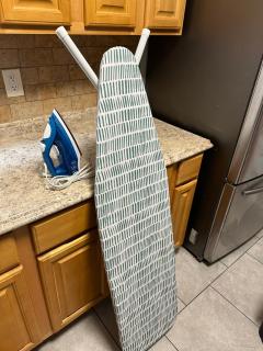 Fidelia Amethyst Room, King Bed and Twin Bed with Private Bathroom Minutes From Newark Liberty International Airport and Newark Penn Station - Irvington - 2