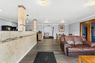 Red Lion Inn & Suites Yakima - 5