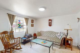 Ecusta Dacha - Hendersonville - 8