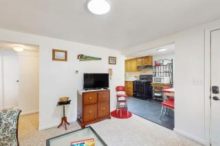 Ecusta Dacha - Hendersonville - 7