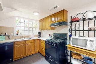 Ecusta Dacha - Hendersonville - 4