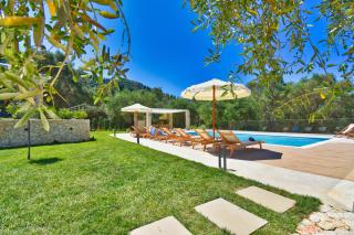 Minerva Estate - Private Complex for 15 guests - Kamára - 0